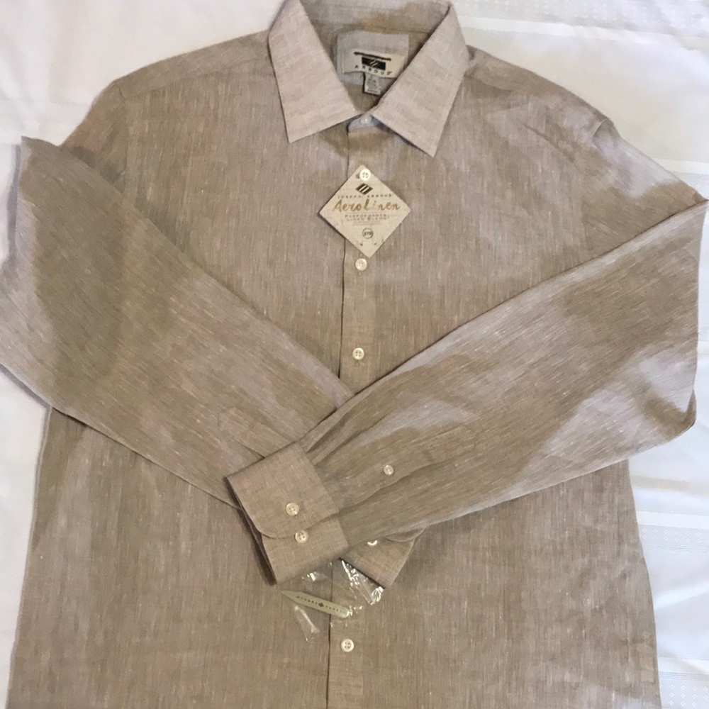 ❤️230)NWT Mens long sleeve casual shirt in putty. Multiple sizes Aero Linen